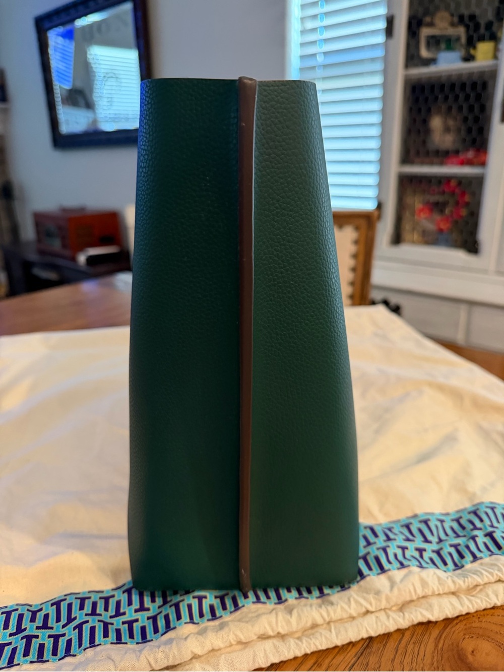 Tory Burch Emerald Green Pebbled Leather Tote with Navy Tag - Picture 10 of 11